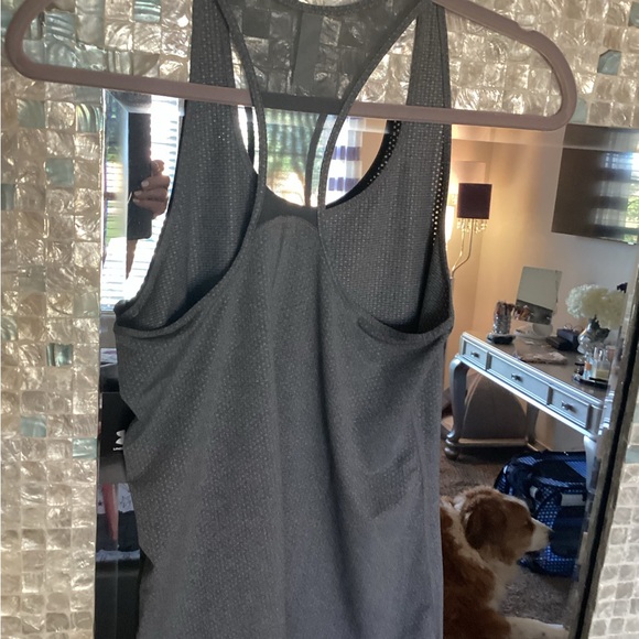 Under Armour tank - Picture 3 of 4